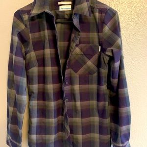 Columbia Omni wick shirt size XS
